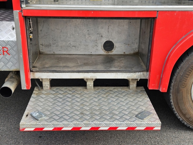 1368484-42 Fire truck / extinguishing truck – Mercedes-Benz 976.01 -2011