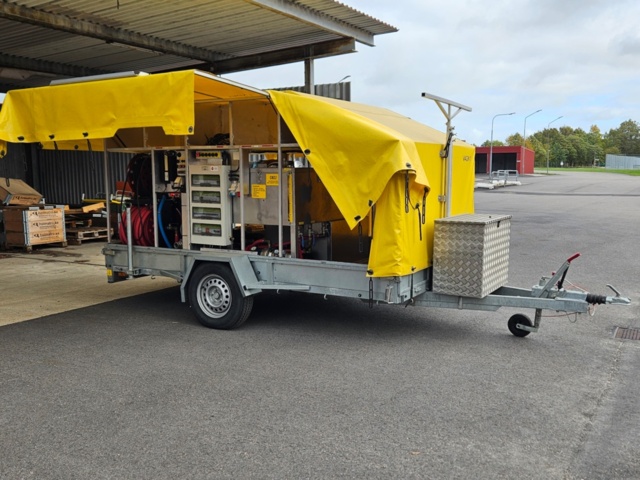 1368485-5 Trailer with flushing equipment - Rekotrailer Reko 1500 E -2000