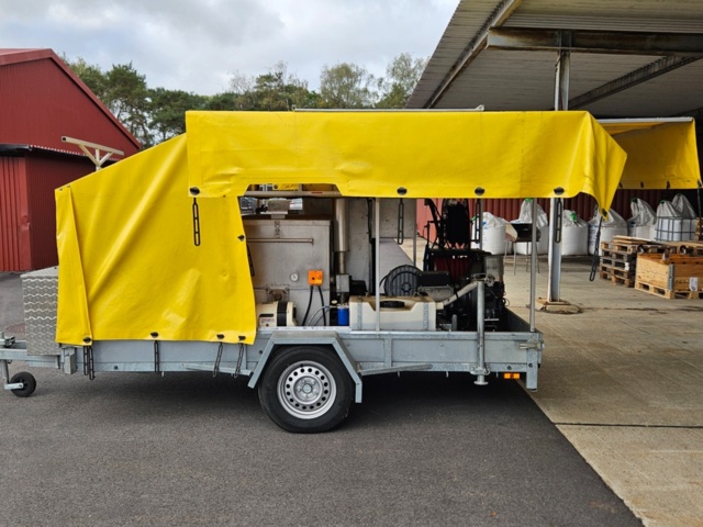 1368485-3 Trailer with flushing equipment - Rekotrailer Reko 1500 E -2000