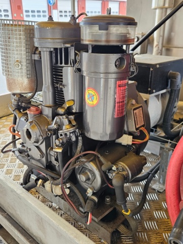 1368485-26 Trailer with flushing equipment - Rekotrailer Reko 1500 E -2000