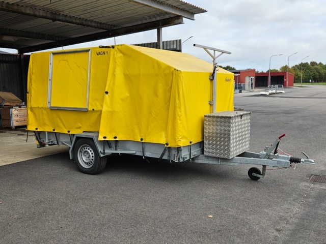 1368485-4 Trailer with flushing equipment - Rekotrailer Reko 1500 E -2000