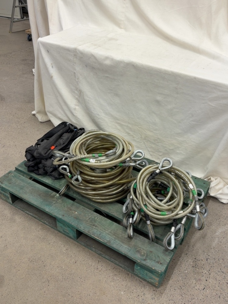 1588725-2 Stållinestroppar 1T/2m 10 st + 1T/4m PVC-hölje 10 st + 10st slings 1,5m