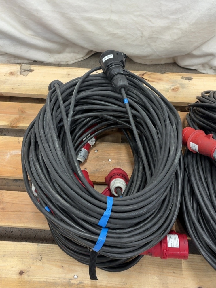 1588734-2 10st Motorkabel 20m CEE 4-Pol