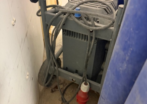 Washing equipment - high-pressure washer 2 carts, dehumidifier