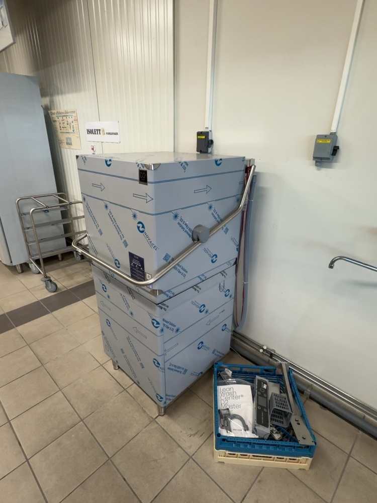 1574995-2 Huvdiskmaskin med tillbehör - Nordisk Clean Solutions D2 Master