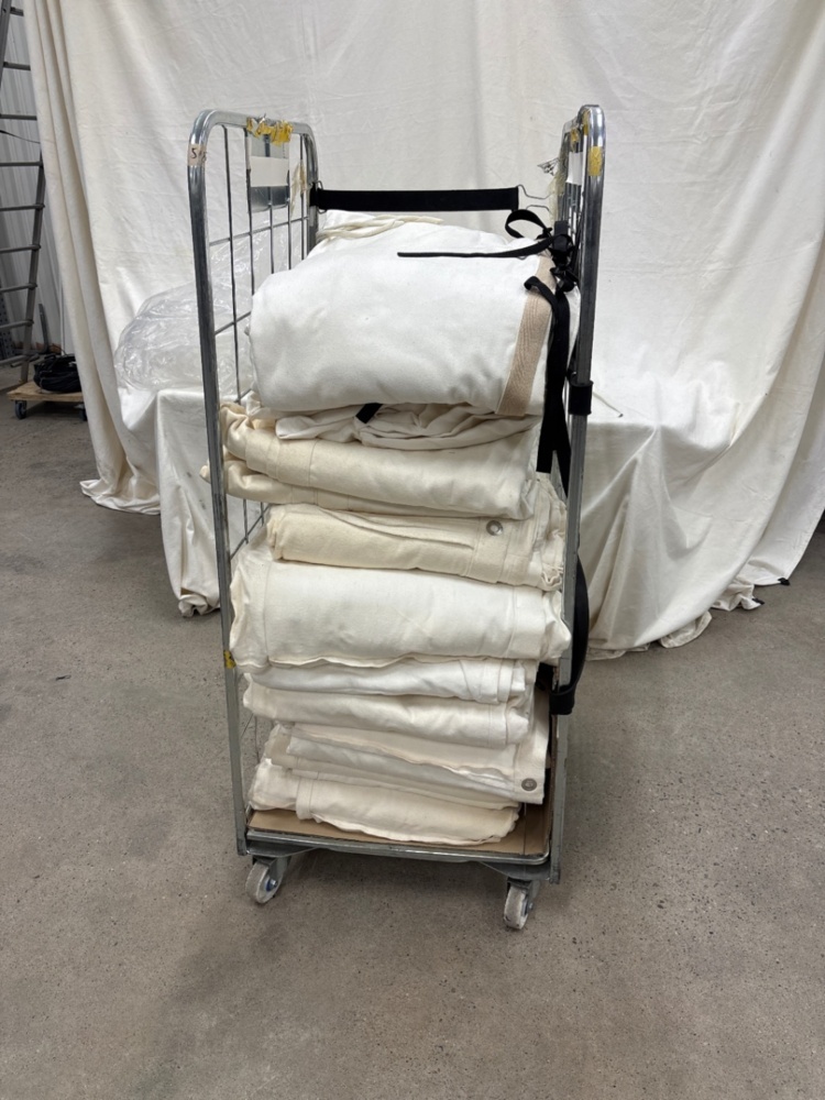 1588750-1 10 st Vit Backdrop 6 x 4 B-Tyg