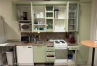 1575017 Collection of various household utensils