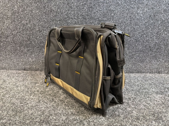 1599867-4 Verktygsväska CLC CL1001539 45 cm