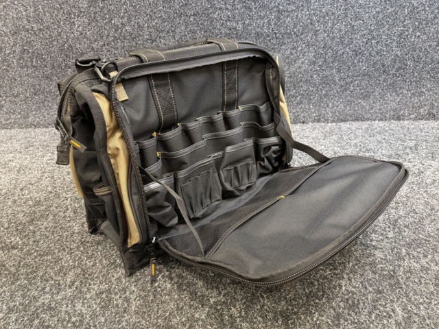 1599867-9 Verktygsväska CLC CL1001539 45 cm