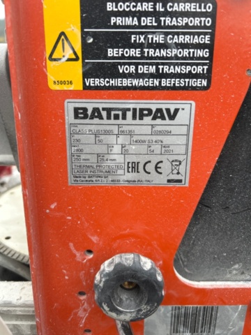 1486436-6 Kakelsåg Battipav Class Plus 1300S med stativ