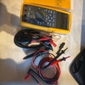 1486443-3 Digital multimeter med tillbehör – Fluke 289