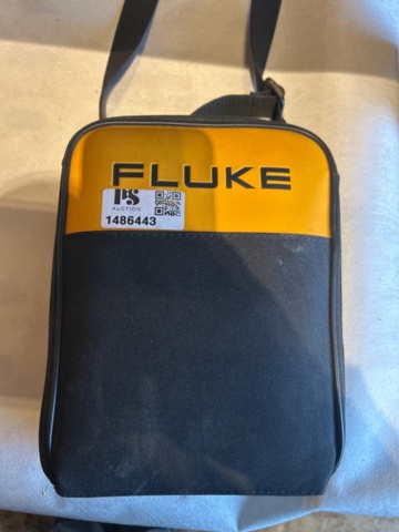 1486443-6 Digital multimeter med tillbehör – Fluke 289