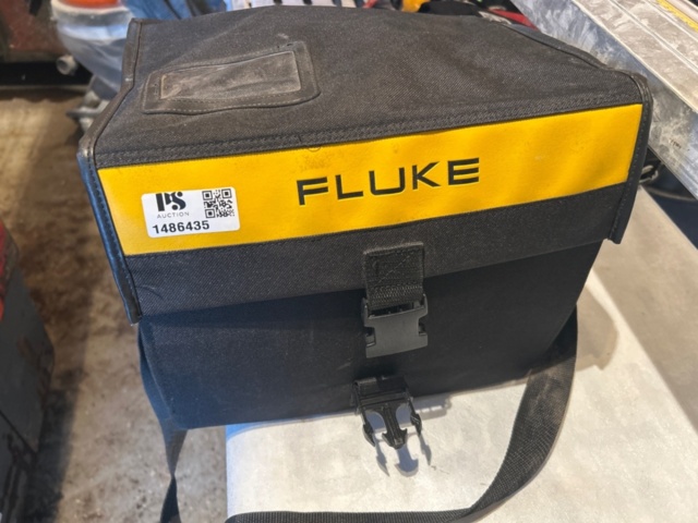 1486435-11 Elkvalitetsanalysator med tillbehör – Fluke 434