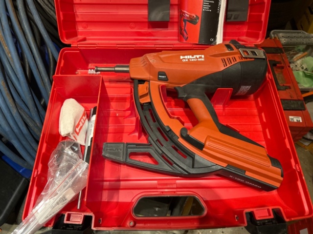 1486450-1 Gasdriven bultpistol – Hilti GX 120-ME