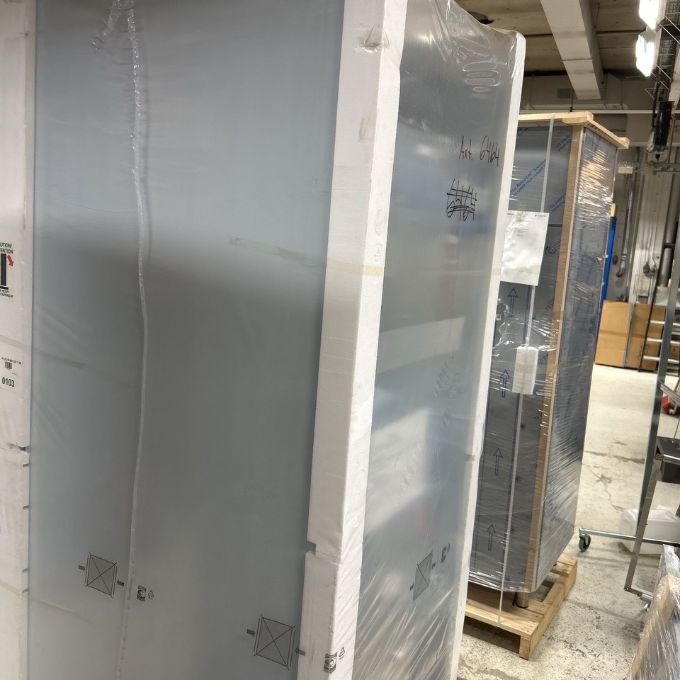 1575032-2 Kylskåp - Gram PLUS M 660 CXF T 5S (Ny i förpackning)