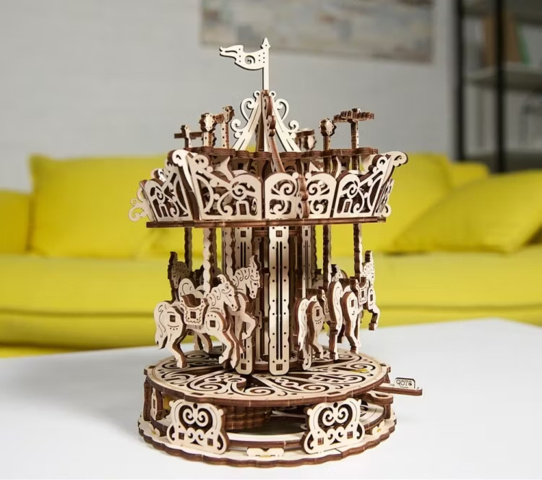 1601719-5 Modellbyggsatser, 10 set - UGEARS, sex modeller inklusive tillbehörssats