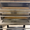 1141703-4 Obefintligt använd Elektrisk pizzaugn - pizzasten - 990x920 mm - 4+4 x Ø 35 cm - upp till 450 °C