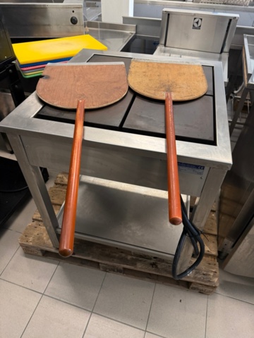 1141703-5 Obefintligt använd Elektrisk pizzaugn - pizzasten - 990x920 mm - 4+4 x Ø 35 cm - upp till 450 °C