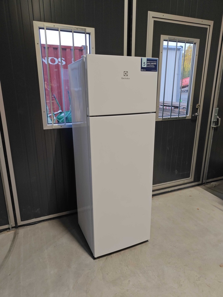 1484621-1 Refrigerator / freezer Elektrolux LTB1AAE28W0 New