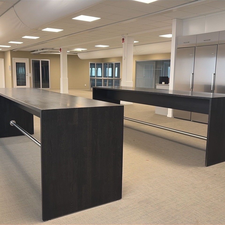 1576477-2 Kitchen table 2 pcs