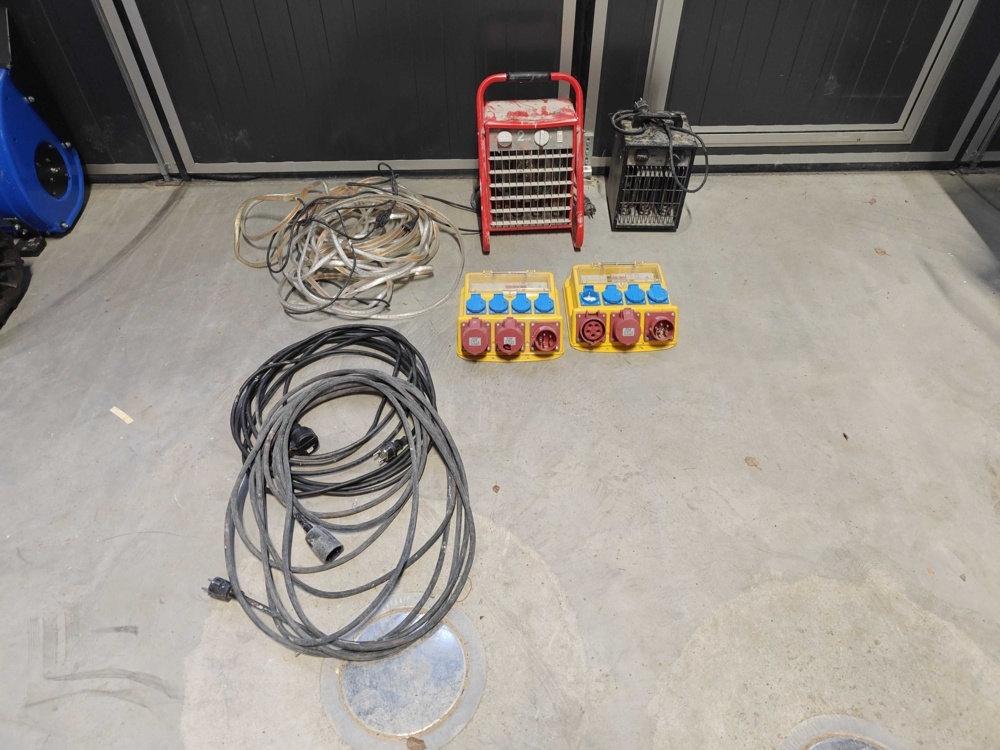 1484624-1 Heater fans, electrical panels, work lights and extension cables