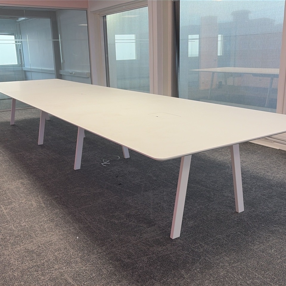 1576480-2 Conference table approx. 540x140