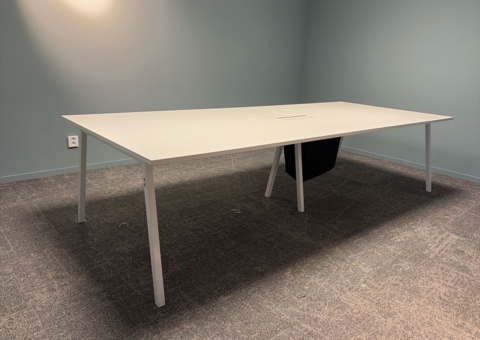 Conference table approx. 300x120, with built-in branch connector
