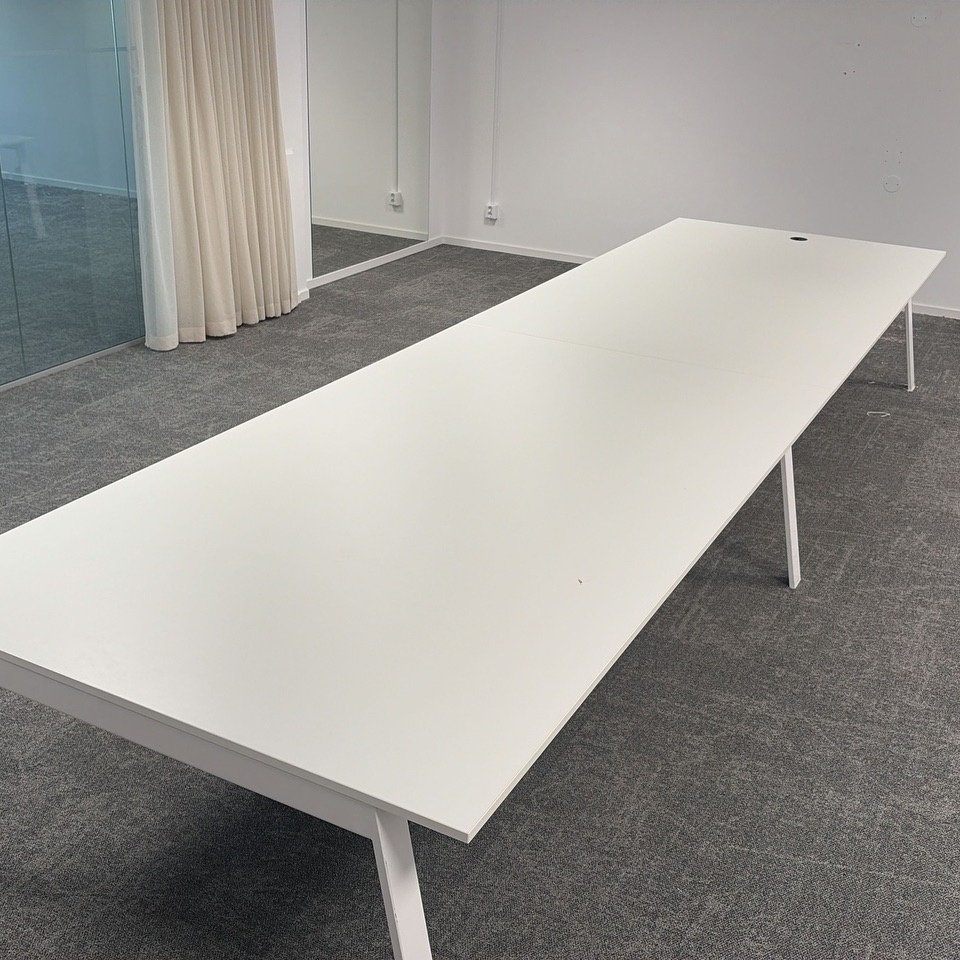 1576484-2 Conference table approx. 500x140, with built-in power outlet