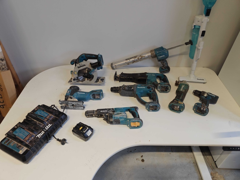 1484629-2 Makita package