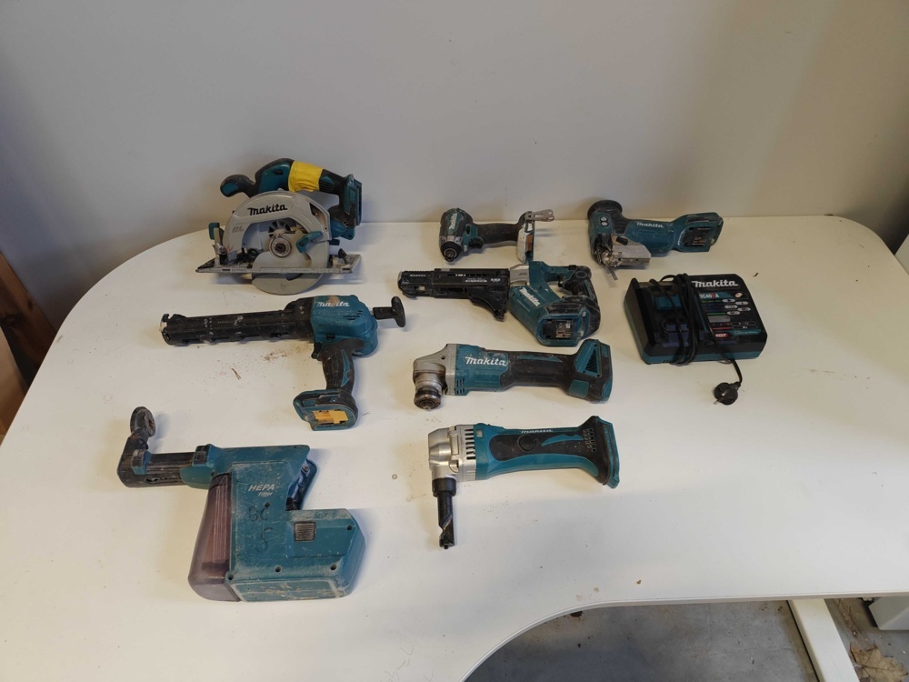 1484630-1 Makita package