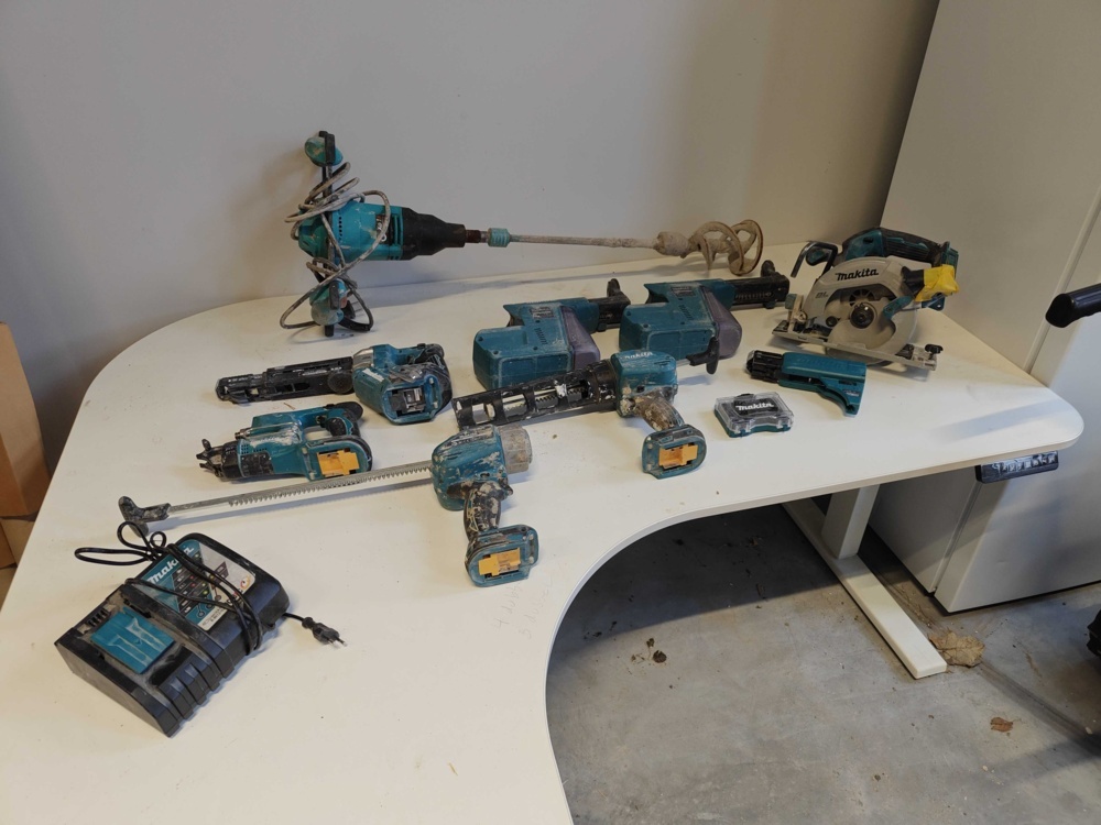 1484631-1 Makita package
