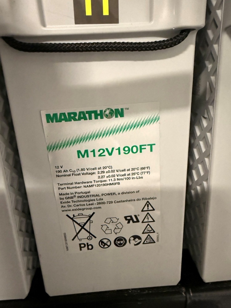 1540050-2 UPS-anläggning med tillbehör - Eaton 93PS 15 kW