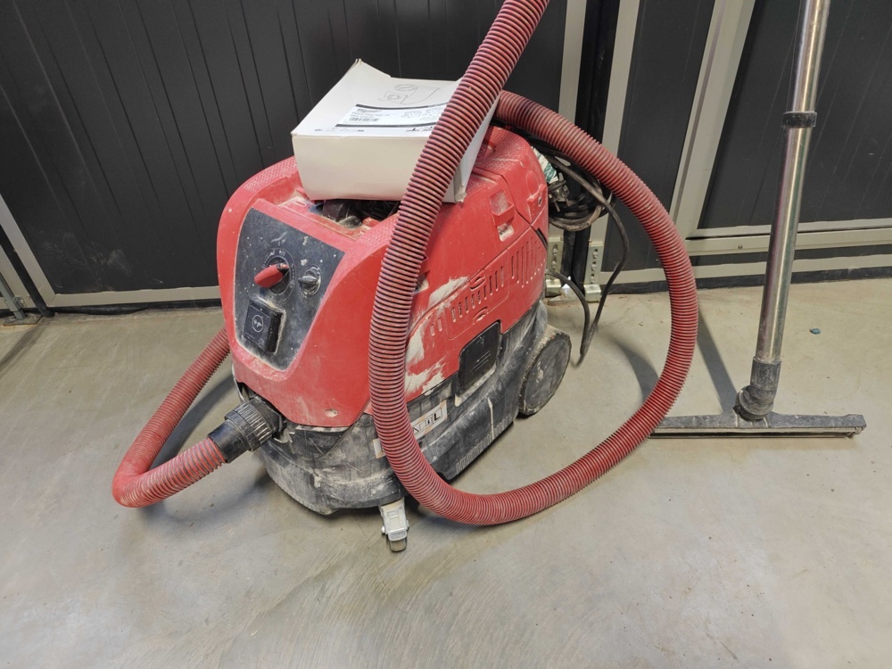 1484637-2 Industrial vacuum cleaner Milwaukee AS-30LAC