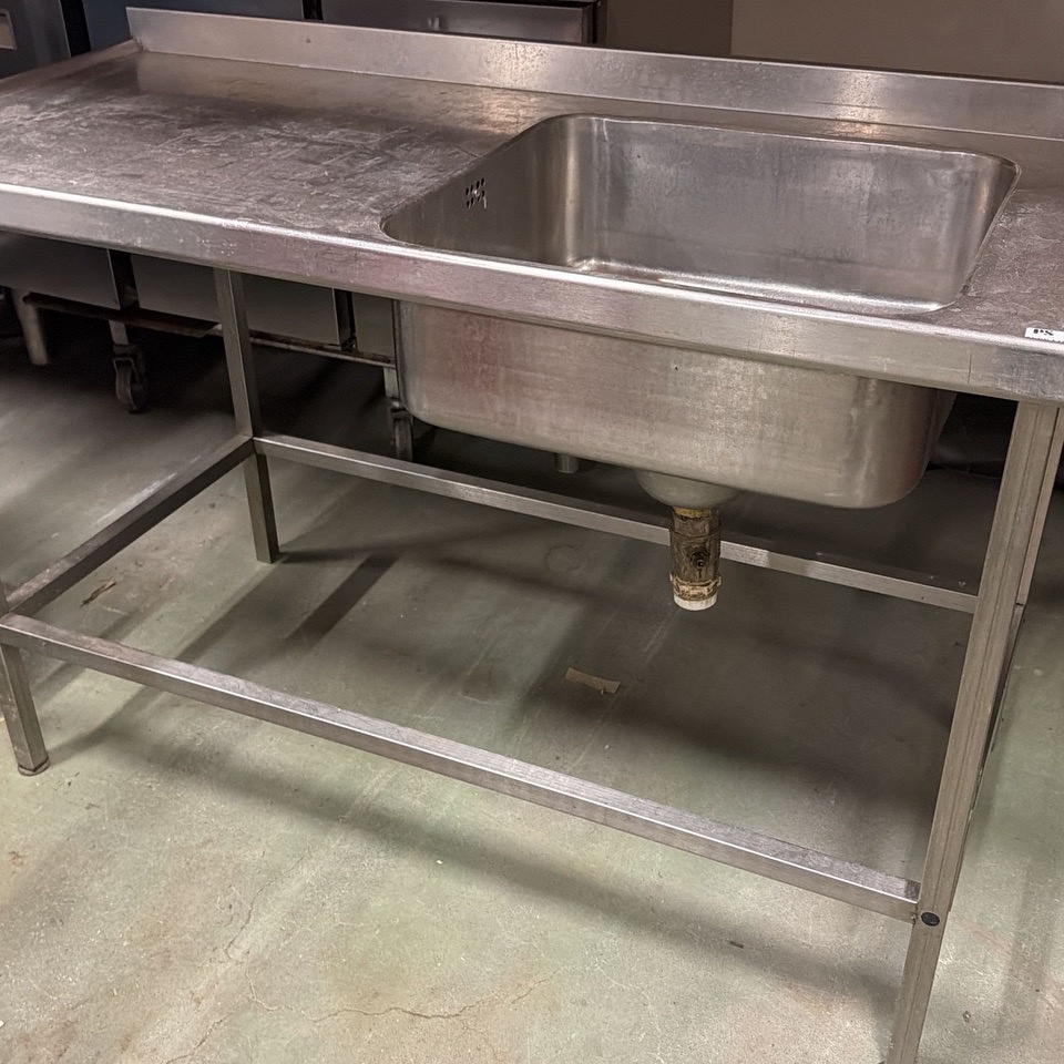 1566718-1 Köksbänk med ho ca 150x65x87 cm