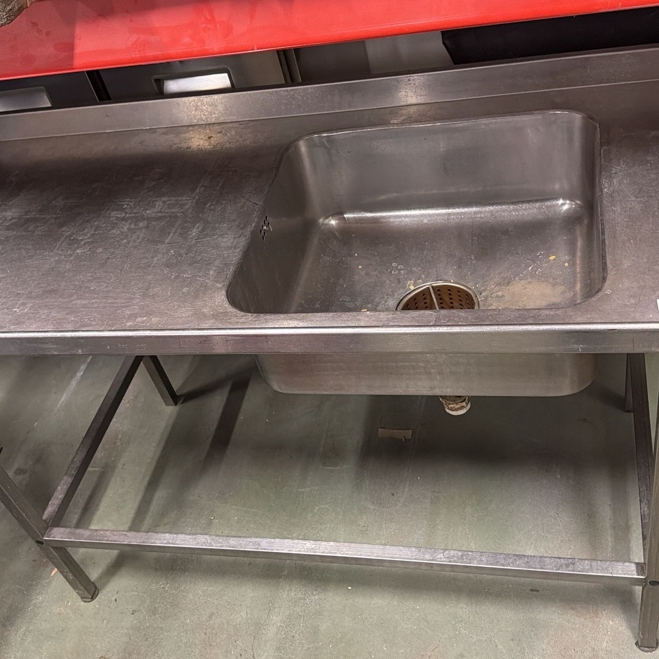 1566718-2 Köksbänk med ho ca 150x65x87 cm