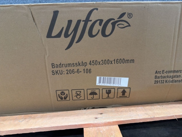 1602443-3 Högskåp Lycfo