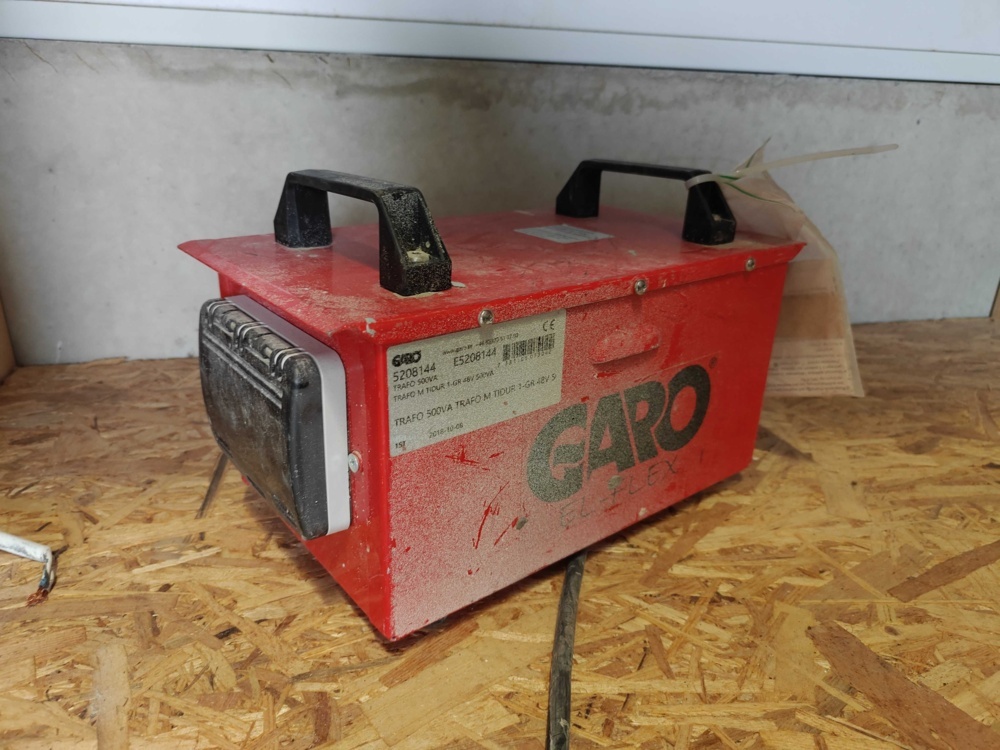 1484648-2 Lot of work lights for construction sites