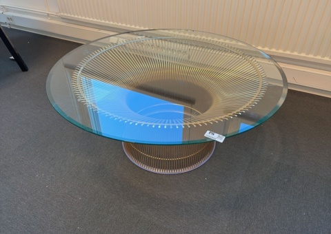 Round table with glass top approx. 91x39 cm