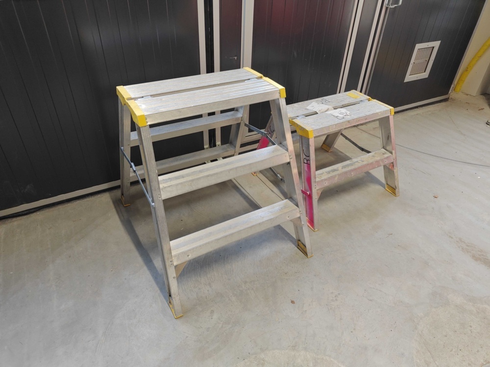 1484650-2 Two Wibe stepladders