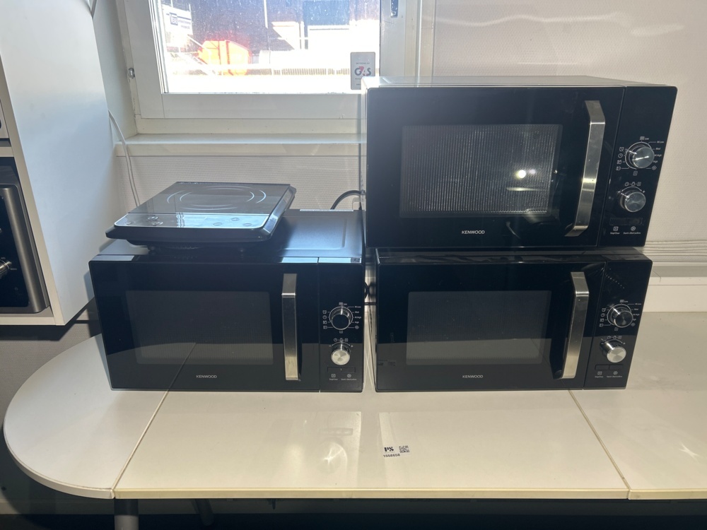 1558658-1 Microwave ovens 3 pcs including hob
