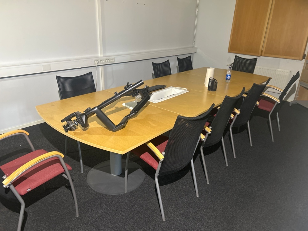 1558656-1 Conference table with 9 chairs