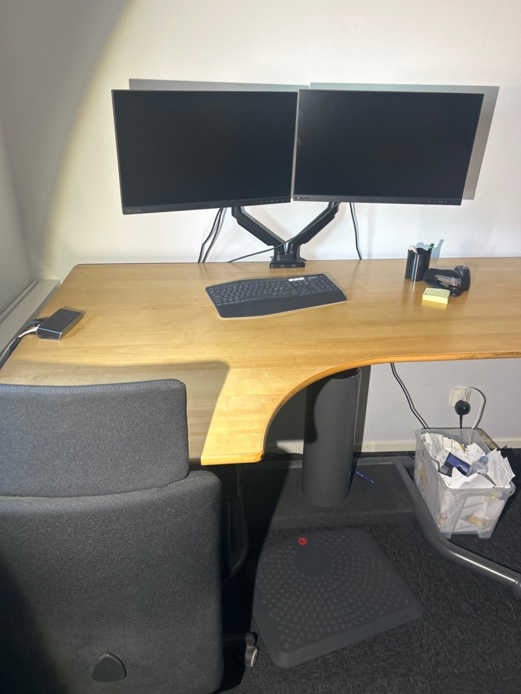 1558653-2 Desk with dual monitors etc.
