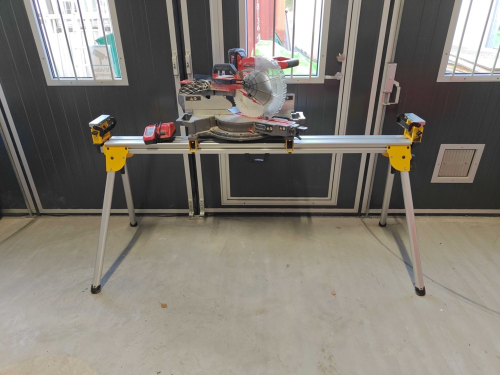 1484658-1 Cut / miter saw Milwaukee FMS254