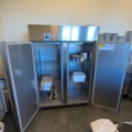 1458516-1 ZANUSSI frysskåp 1430 liter – dubbeldörr – rostfritt