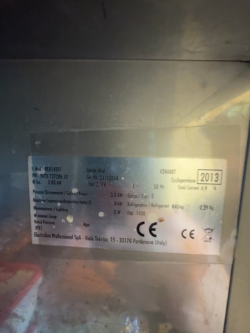 1458516-4 ZANUSSI frysskåp 1430 liter – dubbeldörr – rostfritt