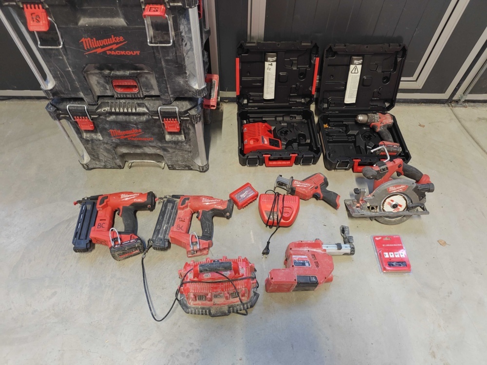 1484660-2 Milwaukee package