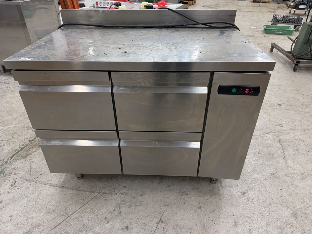 1566502-1 Kylbänk TMPG 3004