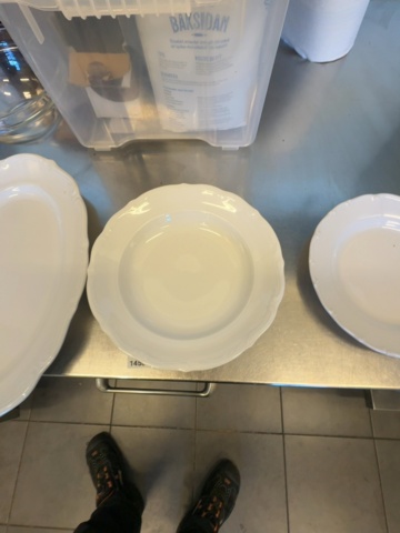 1458518-9 Restaurangporslin ca 200 enheter