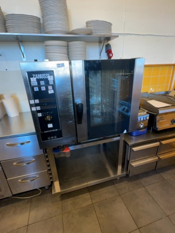 1458519-1 Zanussi EasySteam kombiugn – 6 GN 1/1 – 10,1 kW – 2013