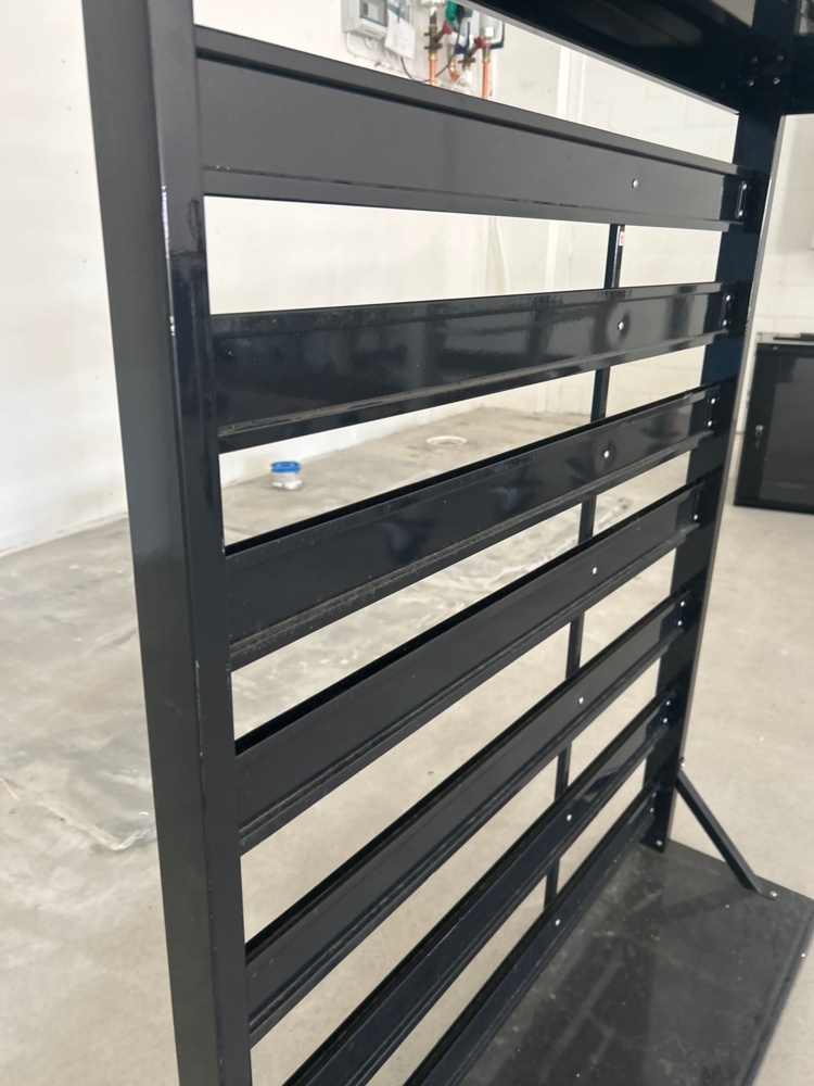 1558666-2 Assortment shelf for plastic crates
